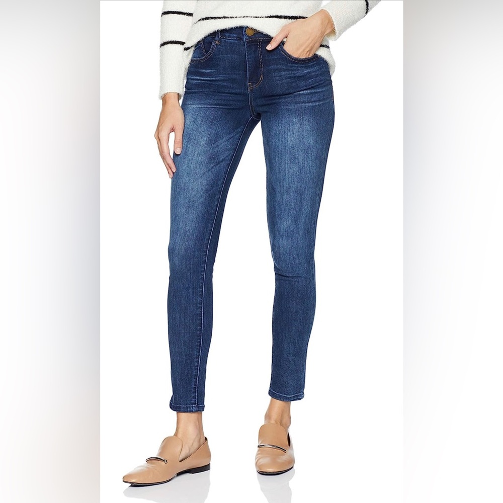 NWT Democracy High Rise Absolution Jeans - Size 16